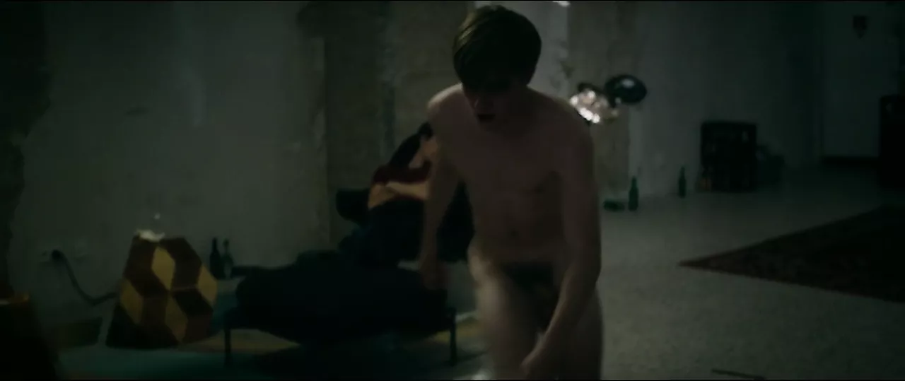 Louis Hofmann - Prelude (Frontal) - porn video  