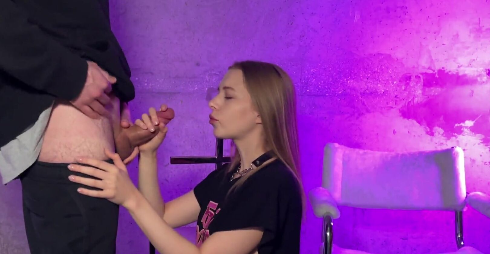 Do you want to become a porn actress? First, show me how you can suck a dick! - porn video  