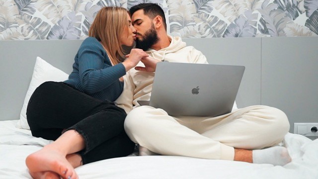 Honey, my holes are more important than work! - porn video  