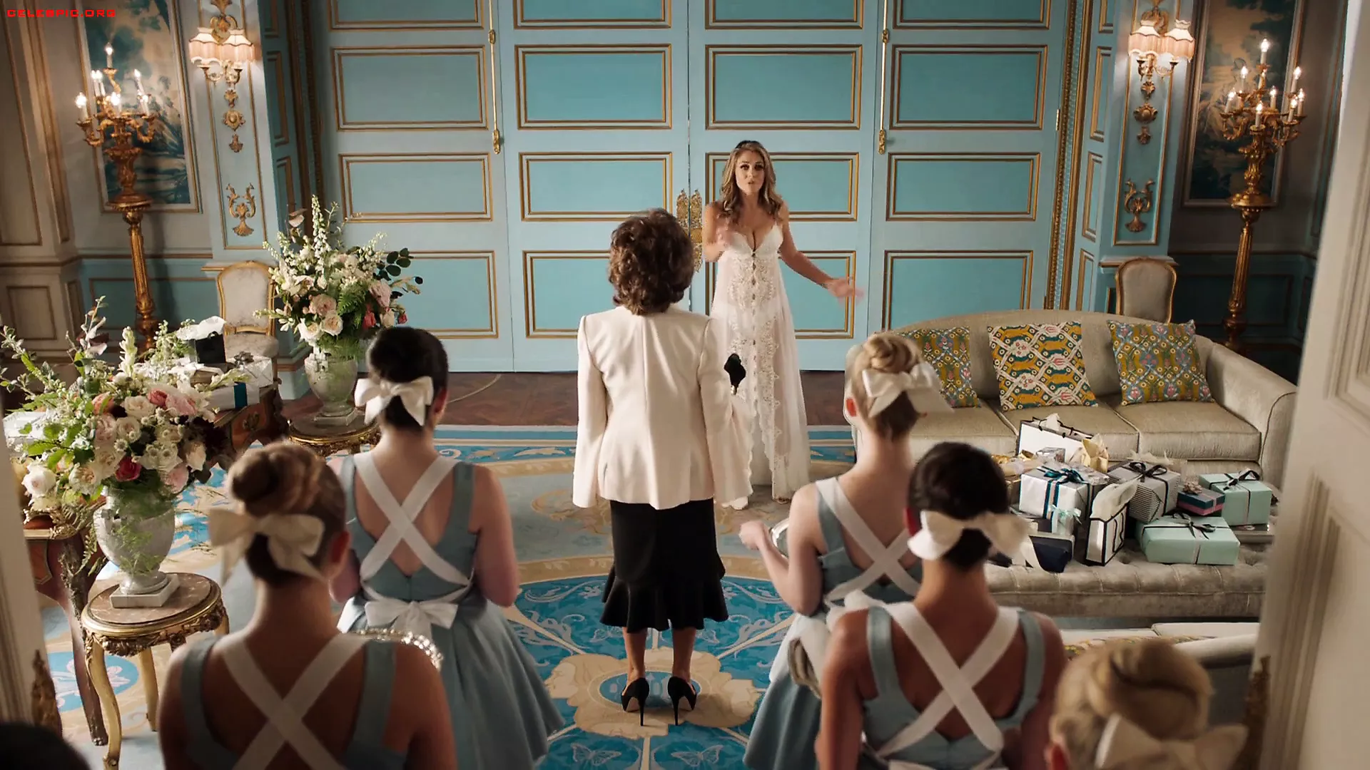 Elizabeth Hurley, Emily Barber - The Royals S04 E06 (2018) - porn video  