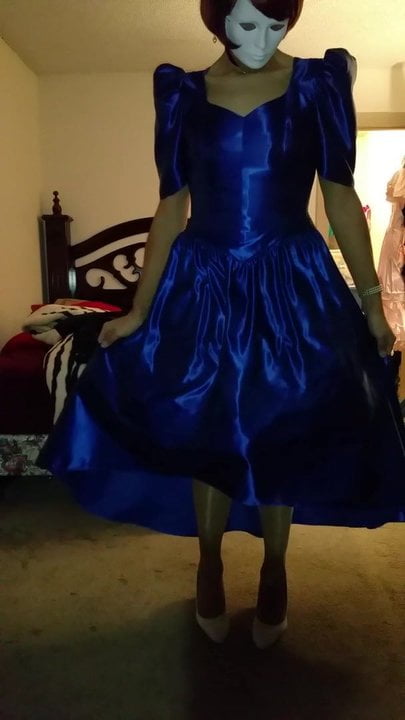 Satin prom dress - porn video  