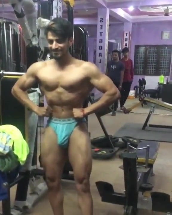 Desi Hunk Gym Bulge - porn video  