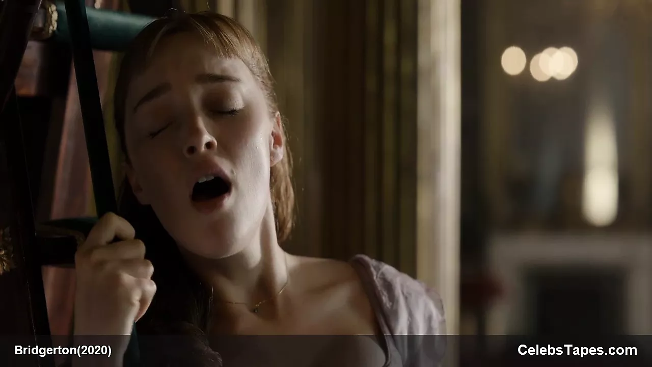 Phoebe Dynevor sex tape - porn video  