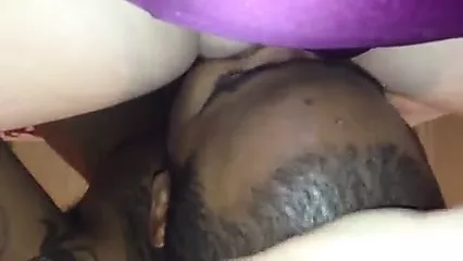 Eating pussy like a pro - porn video  