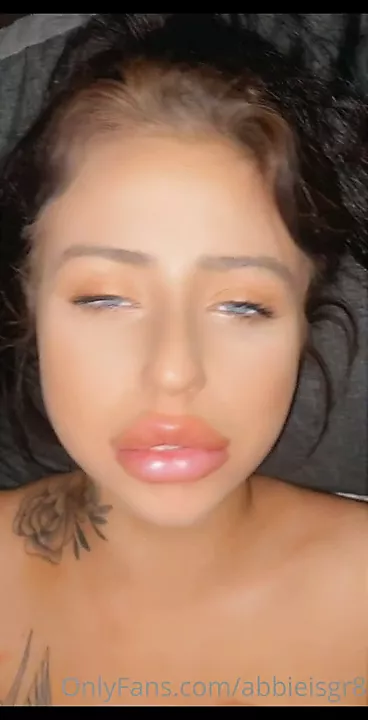 Amateur girl sucks and fucks with her boyfriend - porn video  