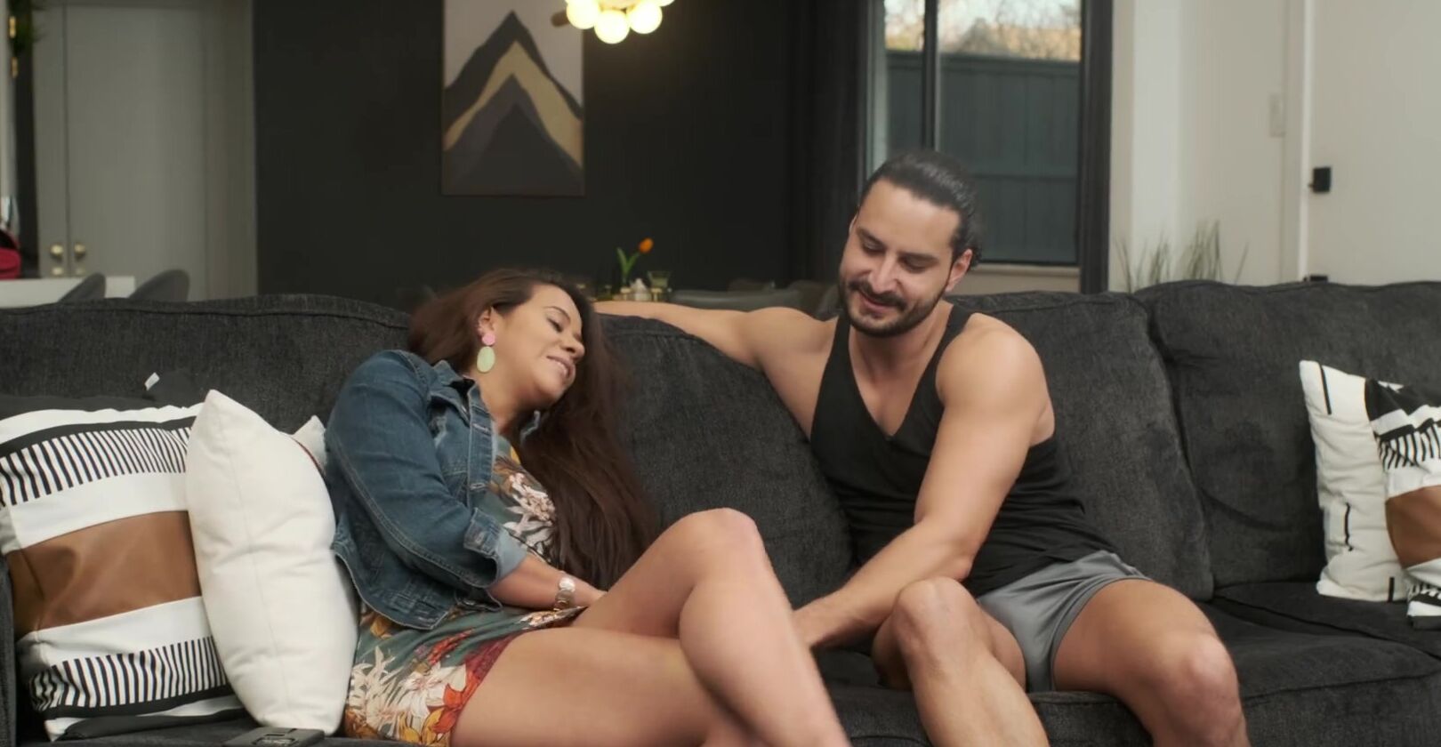 If you take off your panties, I will kiss your pussy! - porn video  