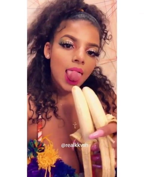 IG Bimbos 2019.09.28i long tongue double banana - porn video  