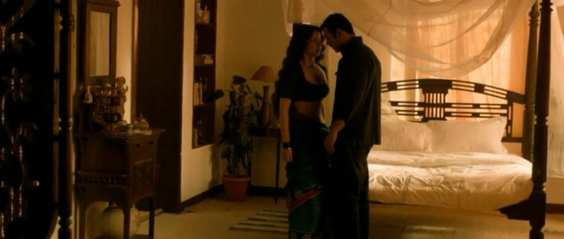 Kangana Ranaut (Shoot out at Wadala) hot scene - porn video  