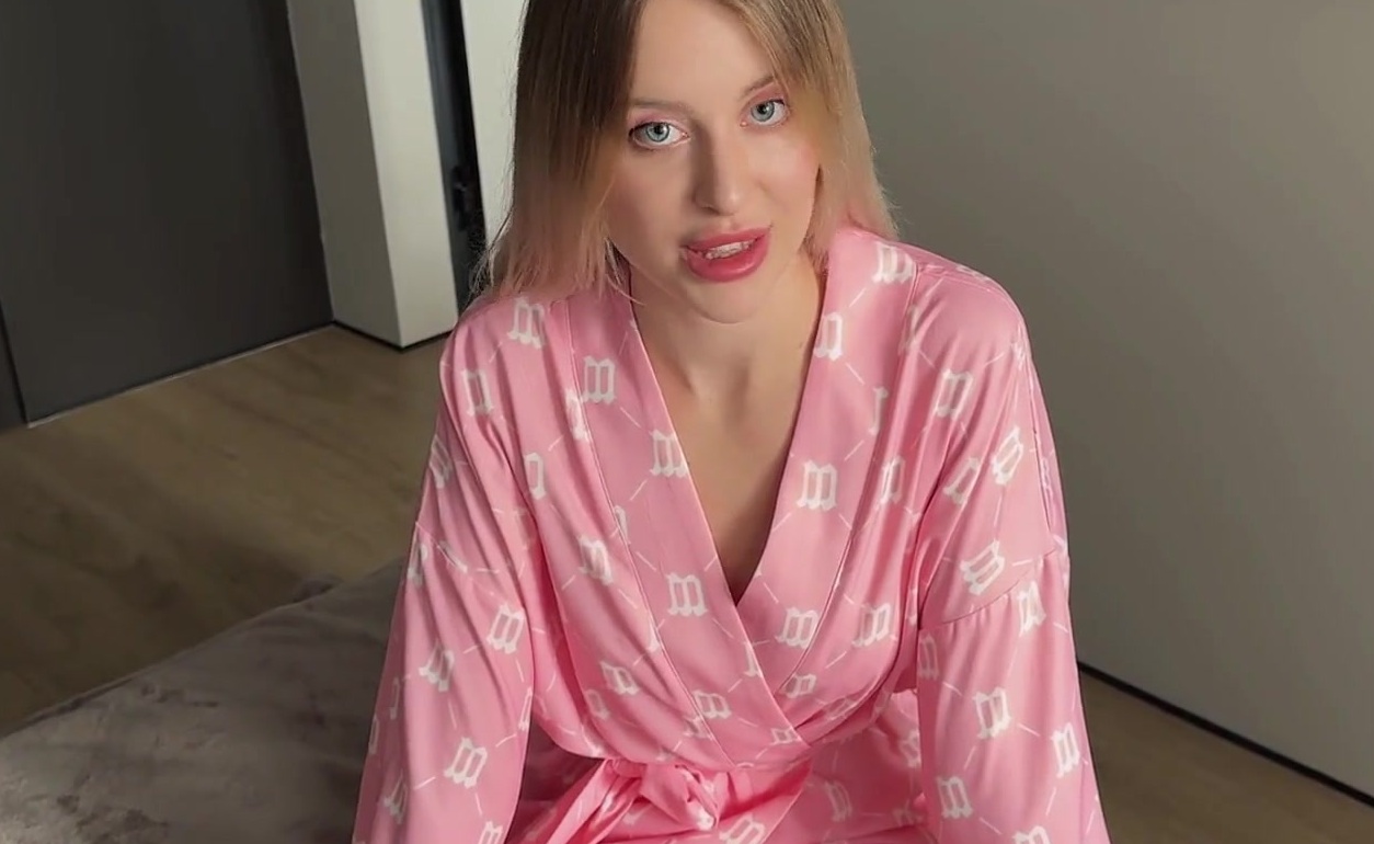 ⁣Young stepmother teaches stepson life and sex - porn video  