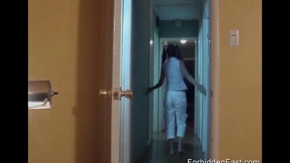A monster fucked an Asian girl in the mouth - porn video  