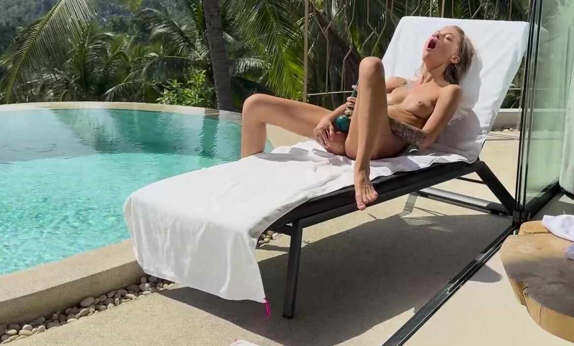 ⁣Lonely pussy vacation - porn video  