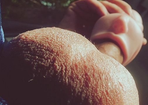 ⁣The hand moves up and down the shaft - porn video  