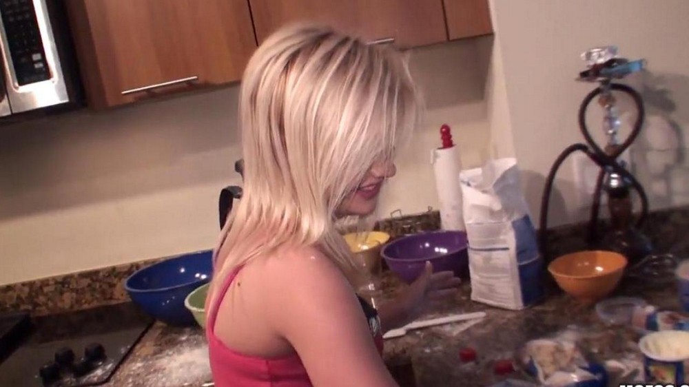 ⁣Homemade entertainment of a young couple - porn video  