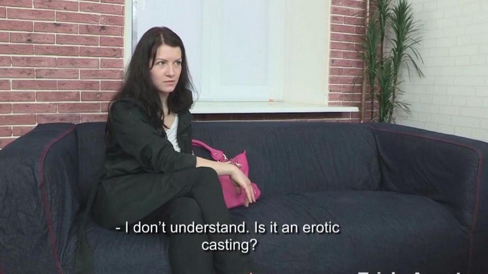 Agent fucked a girl for 700 euros at a casting - porn video  