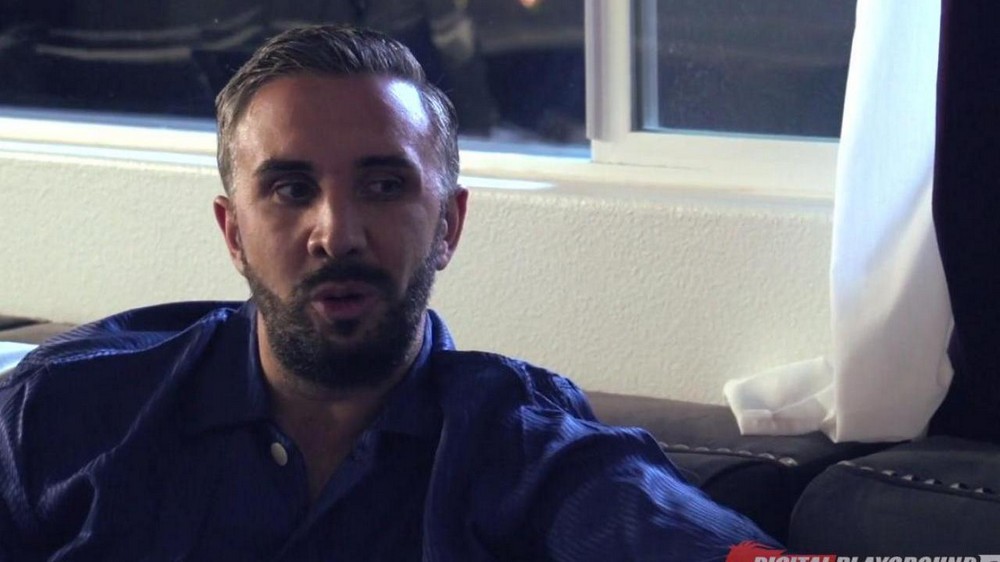 Keiran Lee and Adriana Chechik please a guy on the couch - porn video  