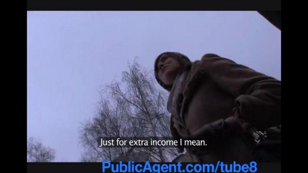 Street girl took her mouth for money - porn video  