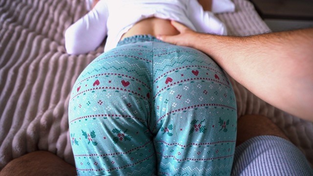 Step-sister, let me give you a butt massage! - porn video  