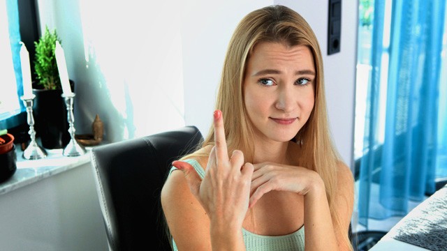 Stepbrother, I have never cheated on my boyfriend. It shouldnt be like that! - porn video  