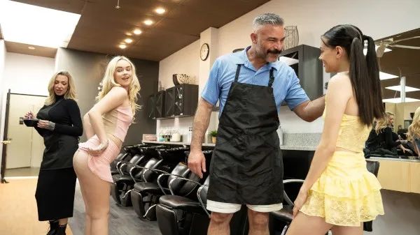 ⁣[Realitykings] Selena Love, Khloe Kingsley - Hair Salon Sex 