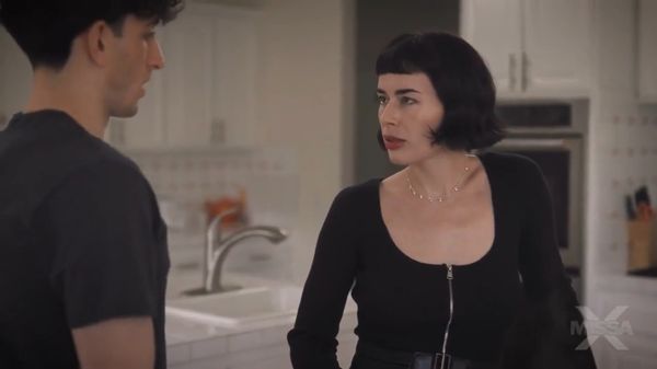 ⁣[MissaX] Olive Glass - Protecting Mom 