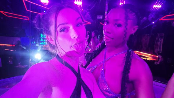 ⁣[Mofos] Juniper Ren, Alexis Perez, Peach, - Sex In The VIP Room 