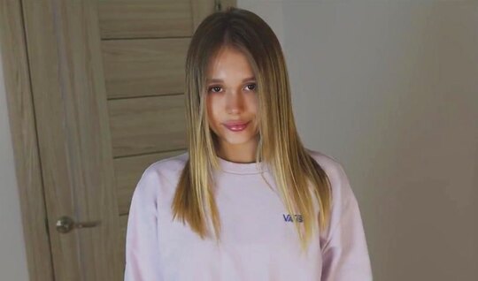 ⁣The young girl in golfs actively jumped on a strong cock 