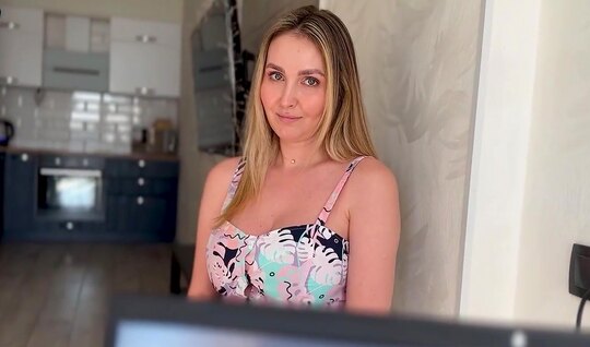⁣Russian woman with big milking loves bright pleasure 