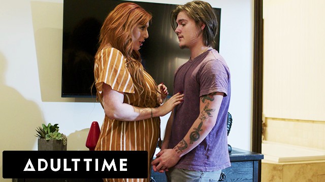 ⁣Watch cute Lauren Phillipss dirt 